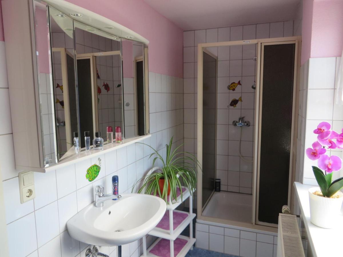 Ferienwohnungen "Marie" Mit Terrassen, Inclusive Park- Und Stellplaetze Am Haus, Mueritz-Strand Nur 700M, Altstadt 10Min, Ruhige Lage, Waren  Esterno foto