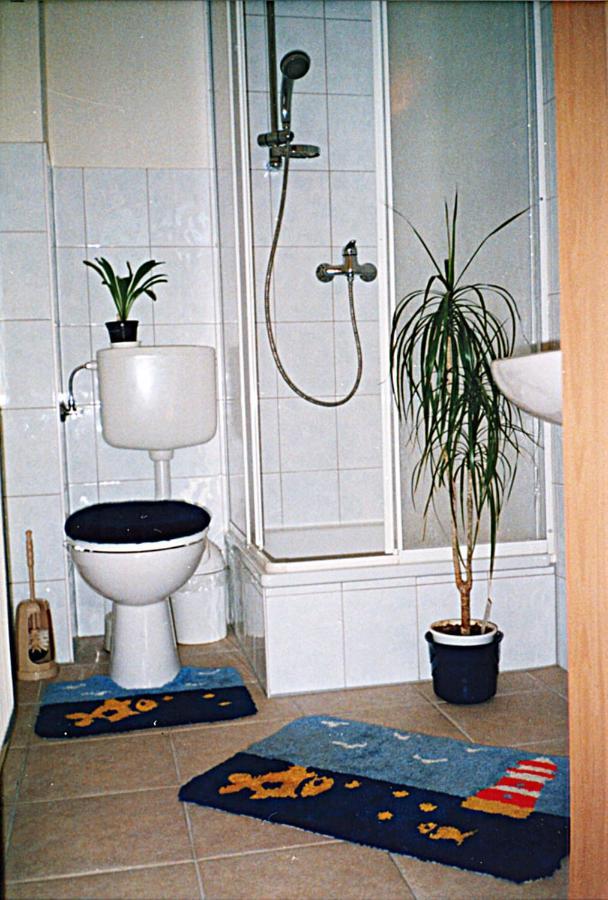 Ferienwohnungen "Marie" Mit Terrassen, Inclusive Park- Und Stellplaetze Am Haus, Mueritz-Strand Nur 700M, Altstadt 10Min, Ruhige Lage, Waren  Esterno foto